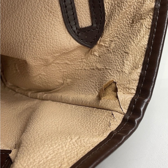 Louis Vuitton Vintage Damier Ebene Bucket

Measured at 13.25' length, 14", 8.25" - Picture 4 of 8